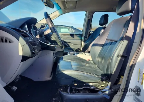 2016 Chrysler Town & Country Touring z USA, uszkodzony, nr VIN 2C4RC1BG5GR289309